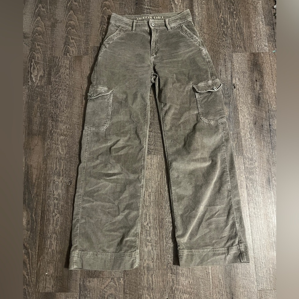 american eagle corduroy pants size 00 green